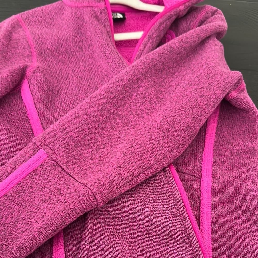 The North Face Magenta Fleece Jacket - Picture 6 of 6